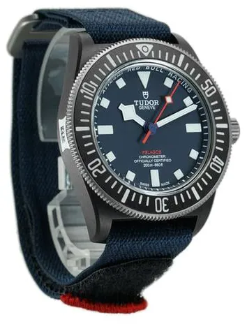 Tudor Pelagos 25707KN 42mm Carbon fiber Blue 3