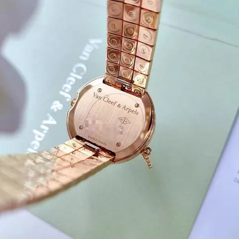 Van Cleef & Arpels VCARN5LE00 32mm Rose gold White 4