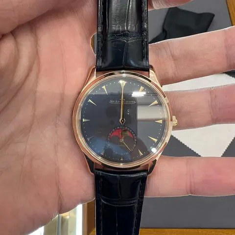 Jaeger-LeCoultre Q136256C 39mm Rose gold Black