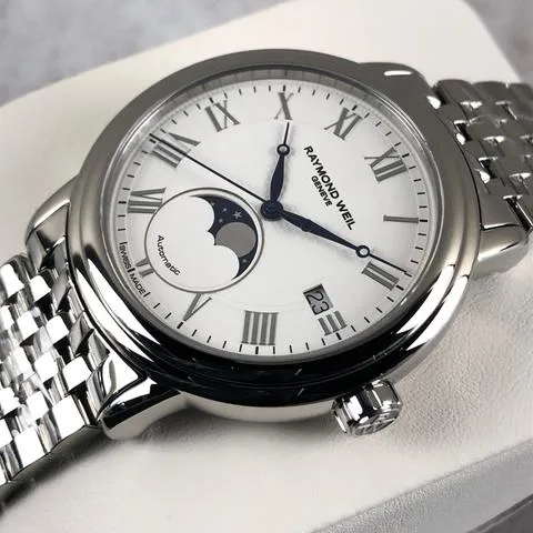 Raymond Weil Maestro 2879-ST-00308 39.5mm Stainless steel White