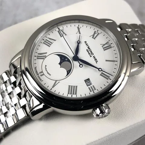 Raymond Weil Maestro 2879-ST-00308 39.5mm Stainless steel White 2