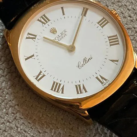 Rolex Cellini 4133 31mm Yellow gold White 10