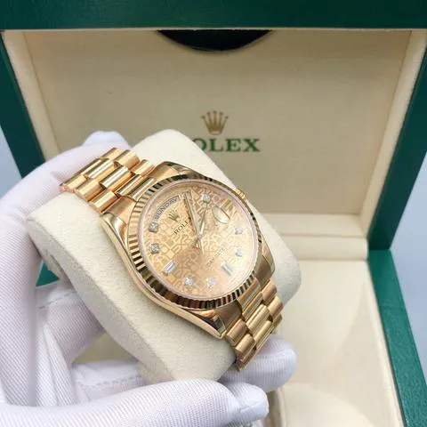 Rolex Day-Date 36 118238-0105 36mm Yellow gold Champagne 3