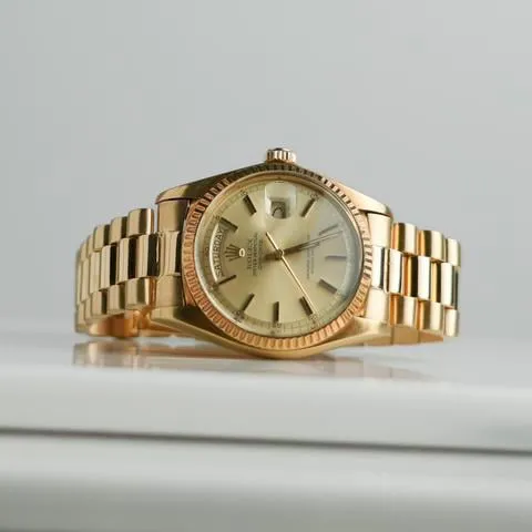 Rolex Day-Date 36 1803 36mm Yellow gold Champagne 2