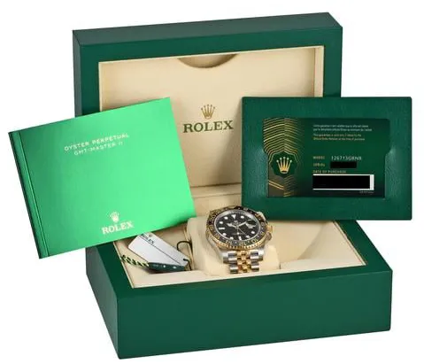 Rolex GMT-Master II 126713GRNR-0001 40mm Yellow gold and Oystersteel Black 4