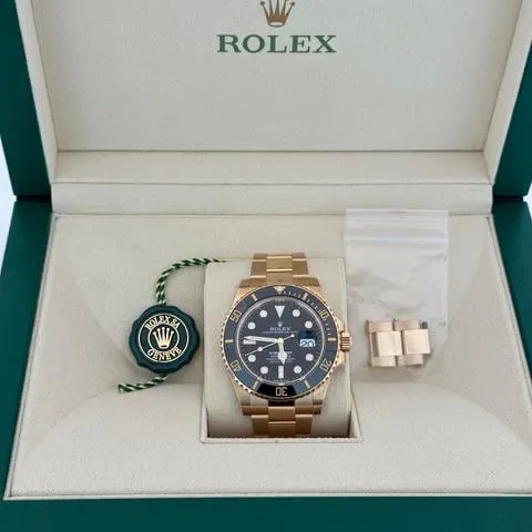 Rolex Submariner 116618LN 40mm Yellow gold Black