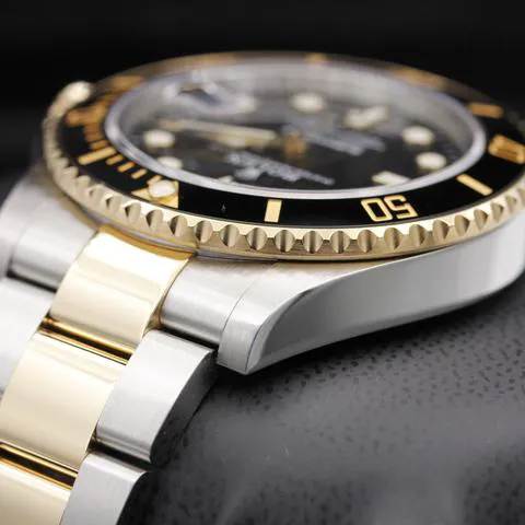 Rolex Submariner 126613LN 41mm Yellow gold and Stainless steel Black 4