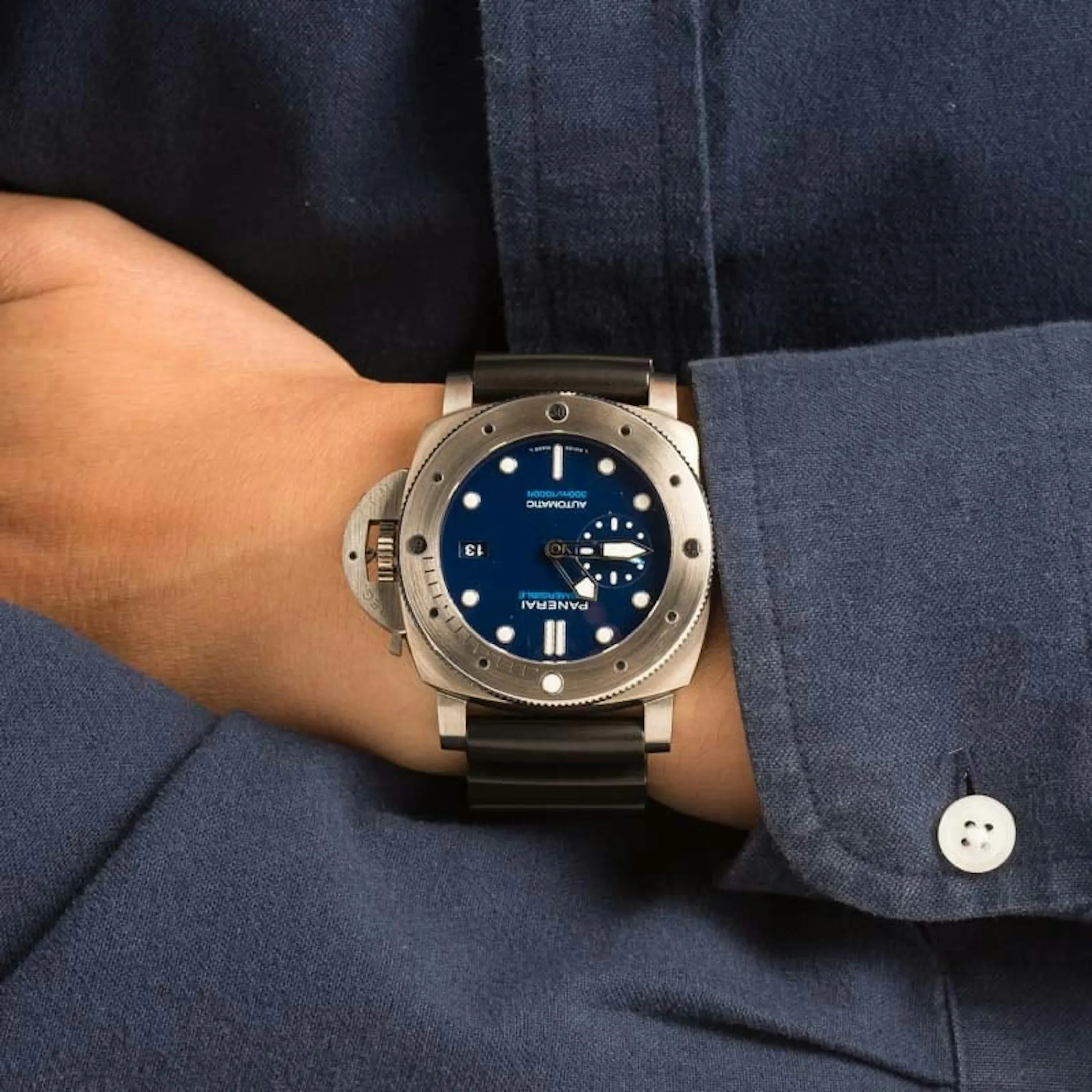 Panerai Submersible PAM 00692 47mm Titanium Blue 5