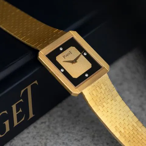 Piaget Protocole 9431 A6 25mm Yellow gold Black