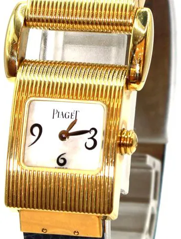 Piaget Protocole 5221 17.5mm Yellow gold Mother-of-pearl