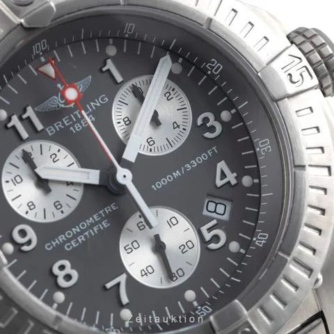 Breitling Avenger E73360 44mm Titanium Gray 9