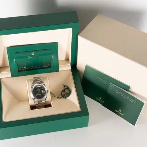 Rolex Day-Date 40 228206 40mm Platinum Green 7