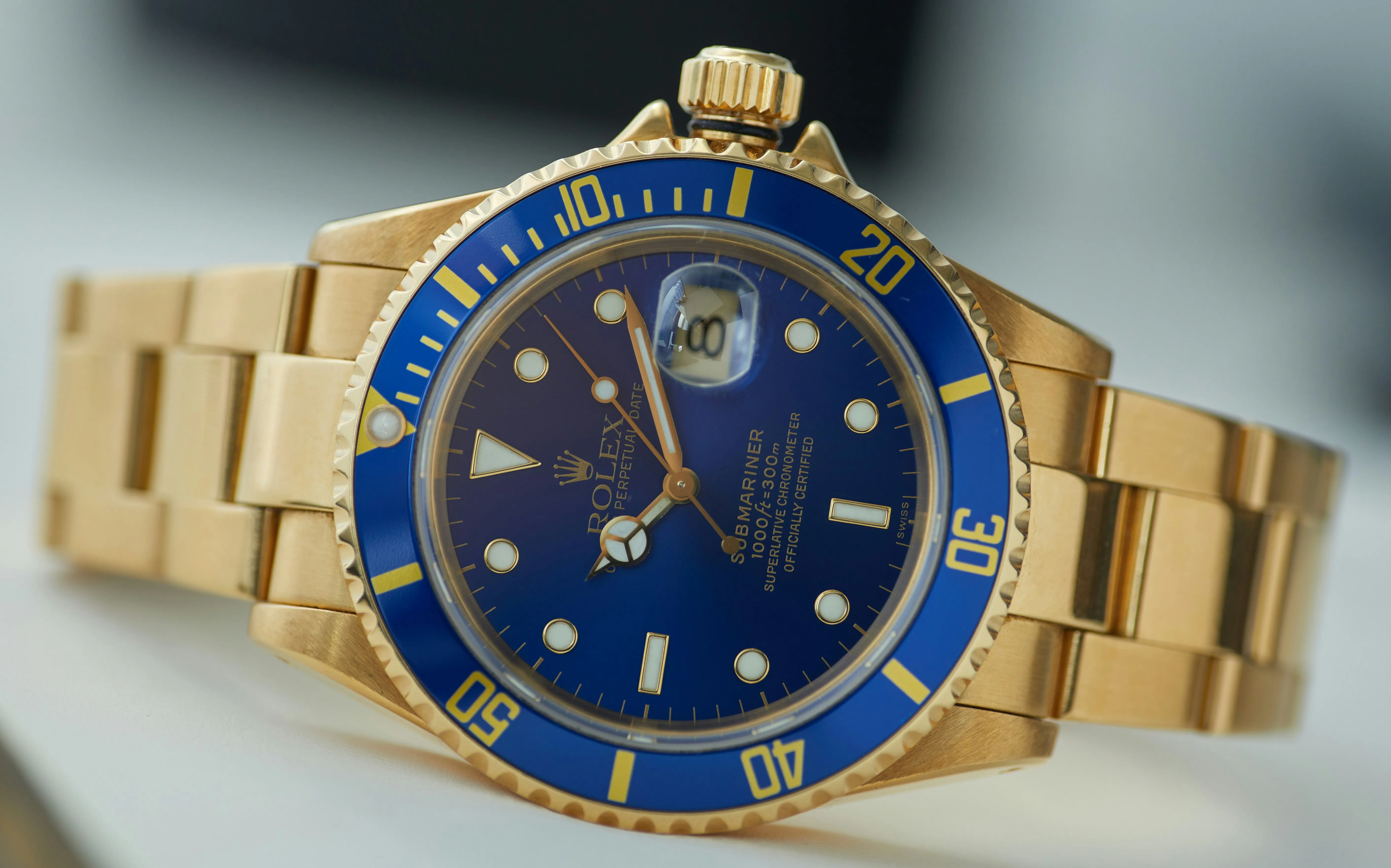 Rolex Submariner 16618 40mm Yellow gold Blue