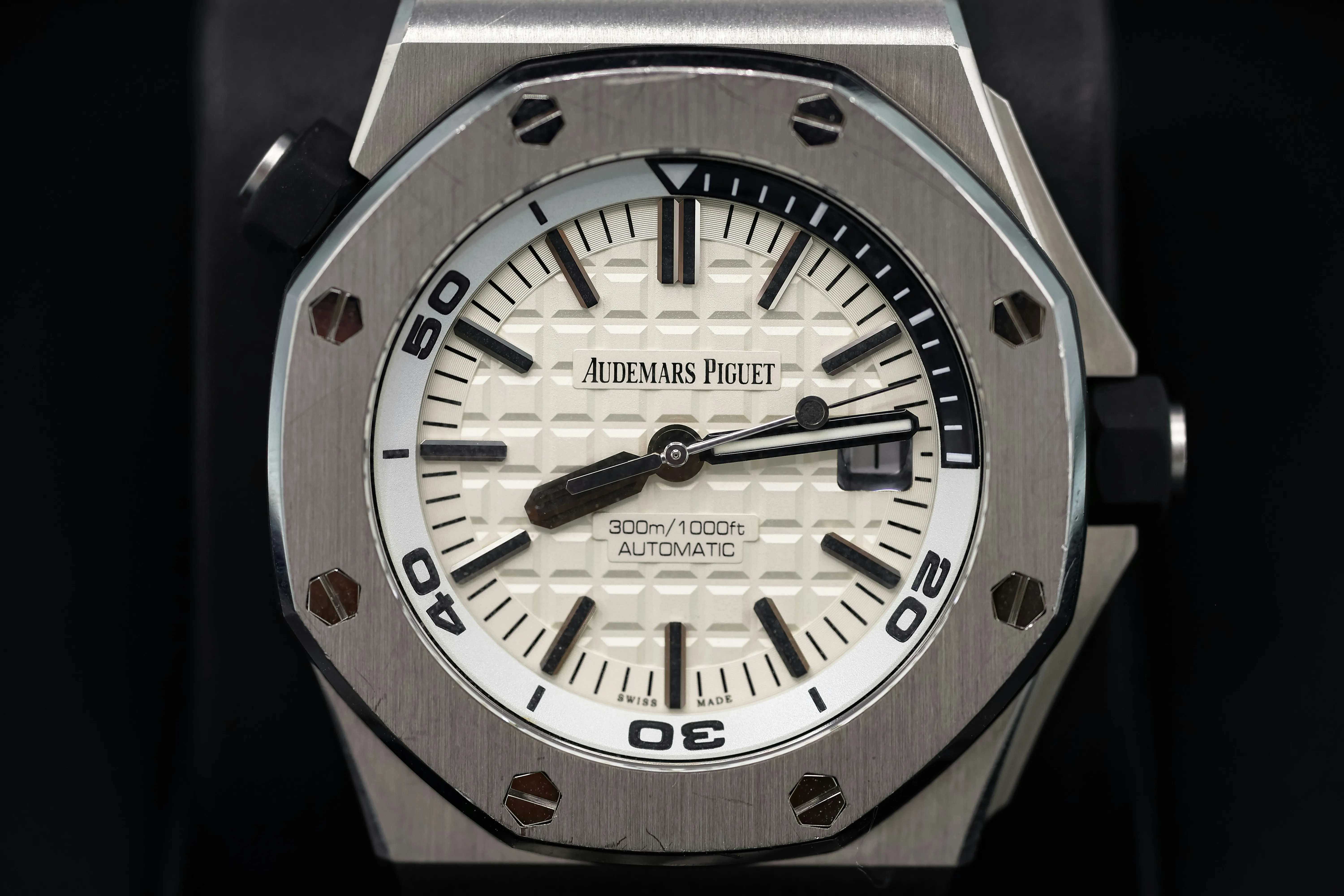 Audemars Piguet Royal Oak Offshore Diver 15710ST.OO.A002CA.02 42mm Stainless steel Silver