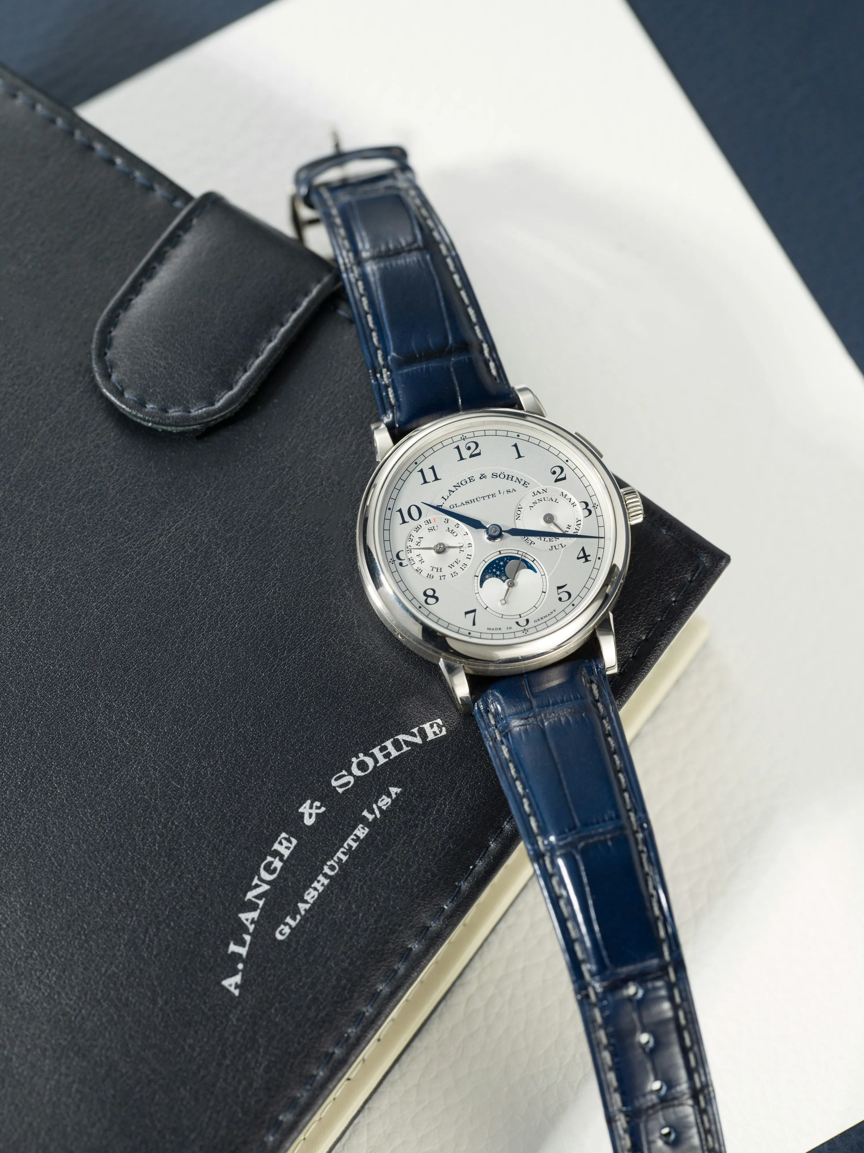 A. Lange & Söhne 1815 238.026E 40mm White gold Silver 7