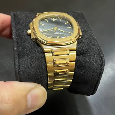 Patek Philippe Nautilus 3900/1 32mm Yellow gold Blue 4