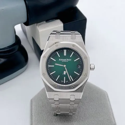 Audemars Piguet Royal Oak 15202PT.OO.1240PT.01 39mm Platinum Green