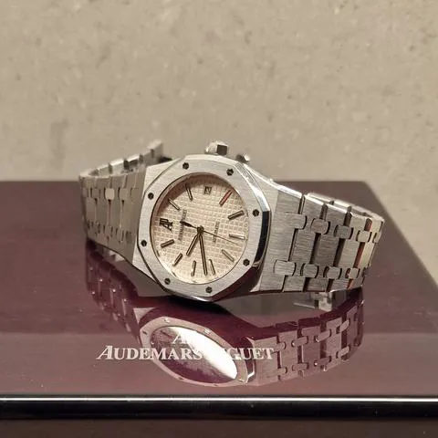 Audemars Piguet Royal Oak 15300ST.OO.1220ST.01 39mm Stainless steel Silver