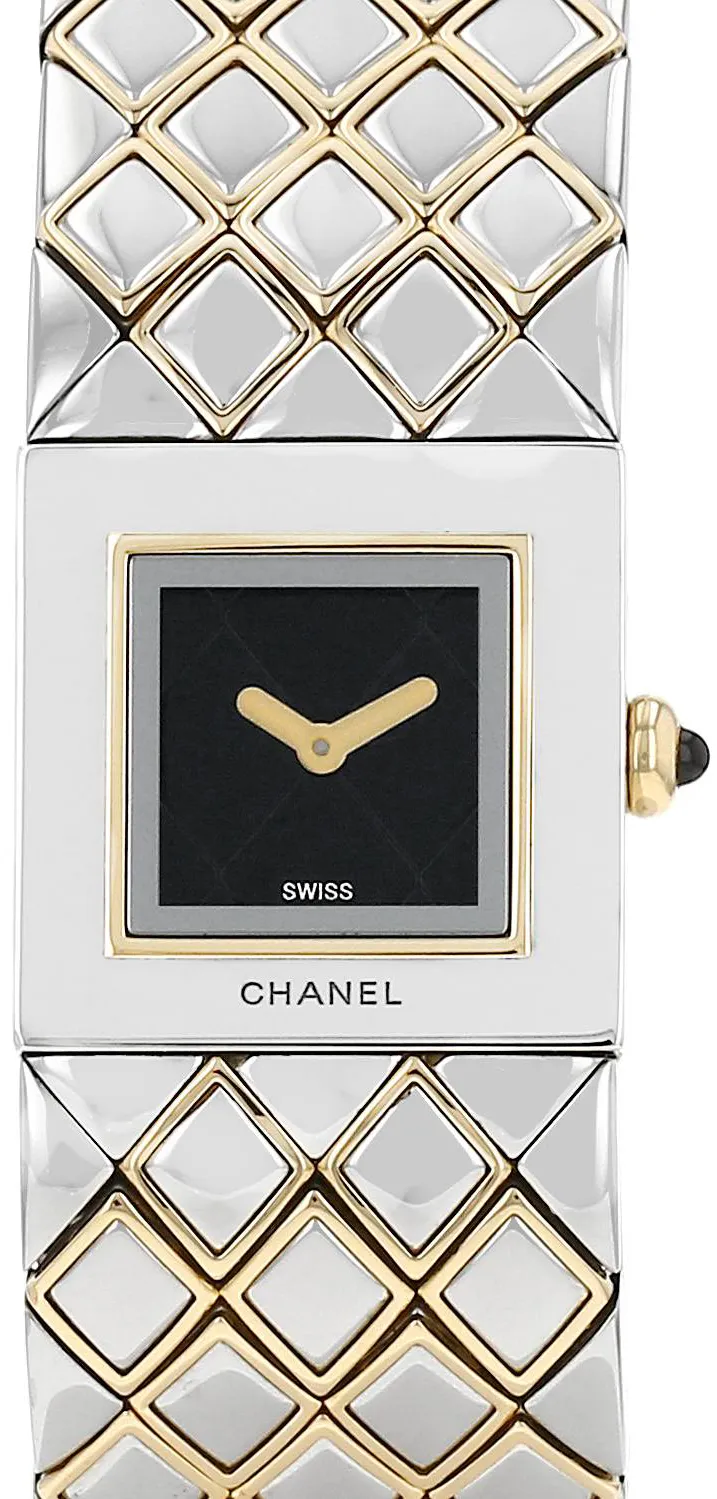 Chanel Matelassé 19mm Yellow gold and Stainless steel Black