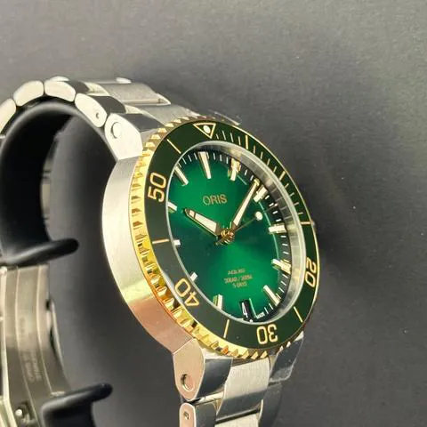 Oris Aquis 01 400 7769 6357-07 8 22 09PEB 41.5mm Yellow gold and Stainless steel Green 2