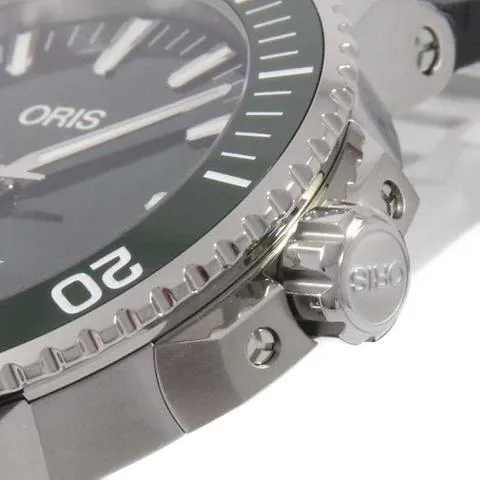 Oris Aquis Date 01 43.5mm Green 3