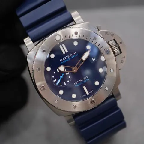 Panerai Submersible PAM 00692 47mm Titanium Blue 2