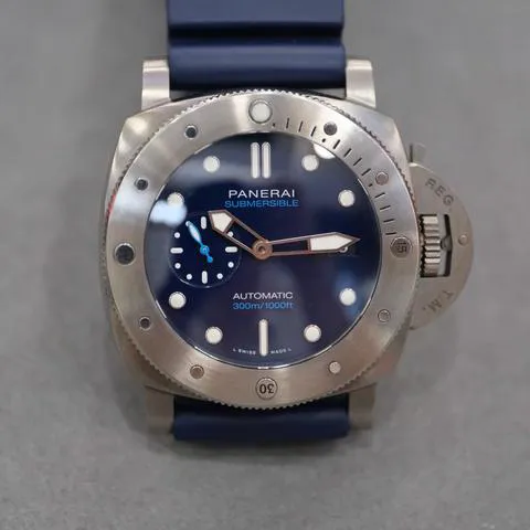 Panerai Submersible PAM 00692 47mm Titanium Blue 3