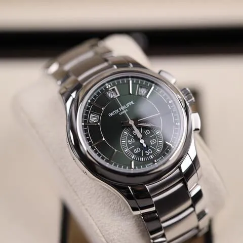 Patek Philippe Annual Calendar Chronograph 5905/1A-001 42mm Stainless steel Green 3