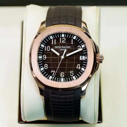 Patek Philippe Aquanaut 5167R-001 40mm Rose gold Brown