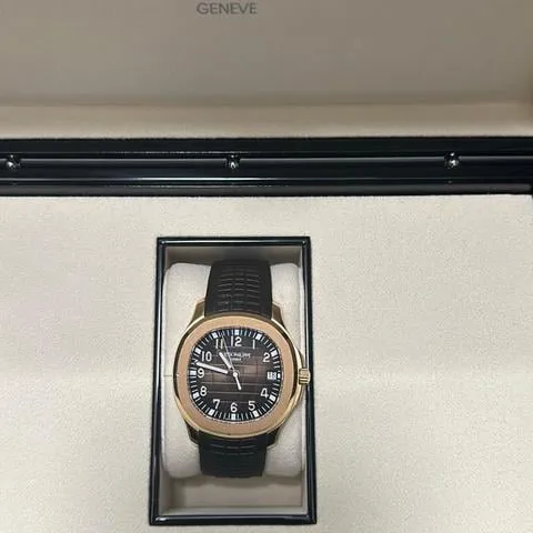 Patek Philippe Aquanaut 5167R-001 40mm Rose gold Brown 7