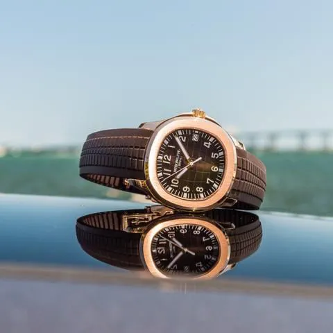 Patek Philippe Aquanaut 5167R-001 40mm Rose gold Brown