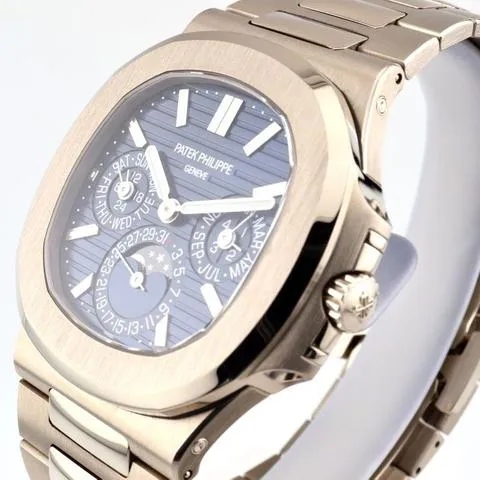 Patek Philippe Nautilus 5740/1G-001 40mm White gold Blue 2