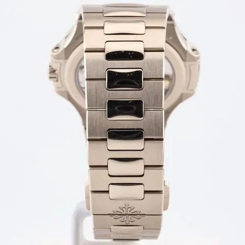 Patek Philippe Nautilus 5740/1G-001 40mm White gold Blue 5