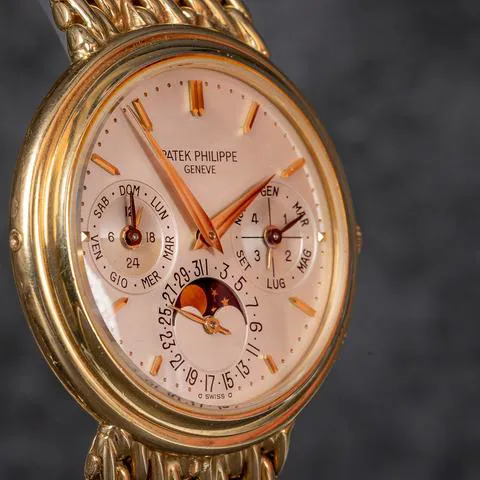 Patek Philippe Perpetual Calendar 3945 Yellow gold Silver