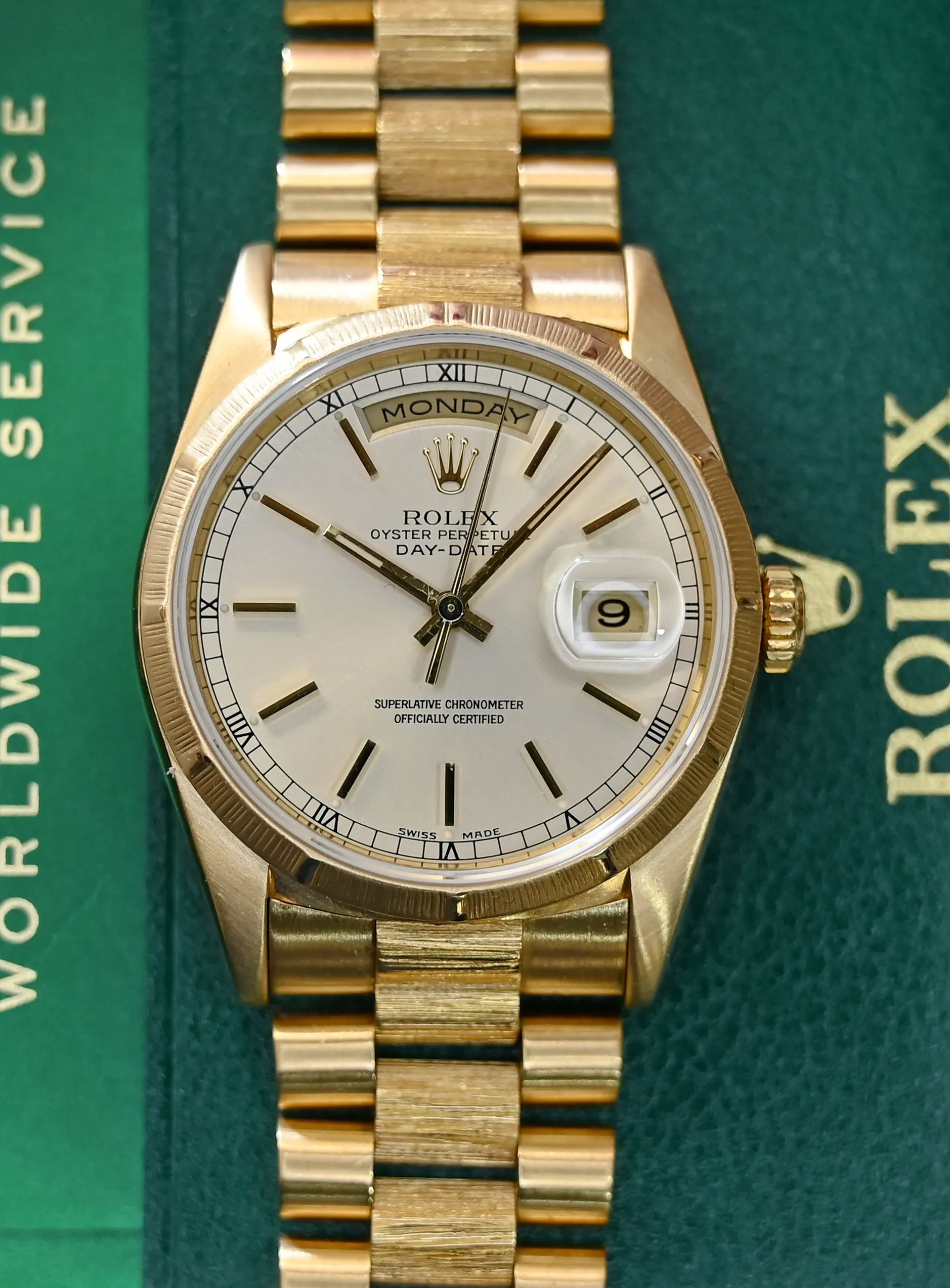 Rolex Day-Date 36 18248 36mm Yellow gold Champagne