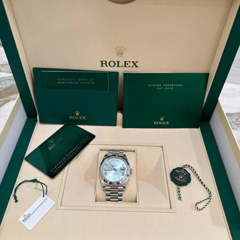 Rolex Day-Date 40 228206 40mm Platinum Blue