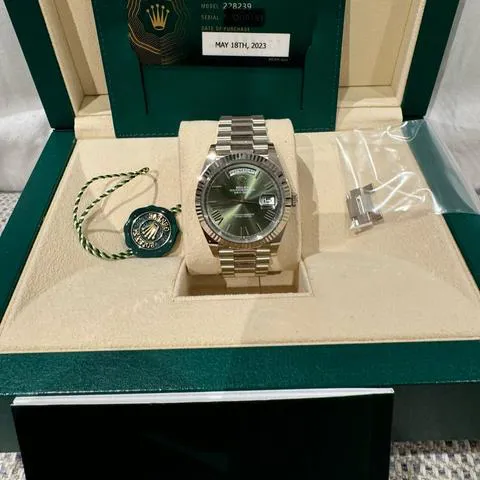 Rolex Day-Date 40 228239 40mm White gold Green