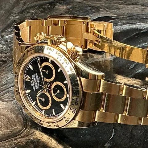 Rolex Daytona 126508 40mm Yellow gold Black