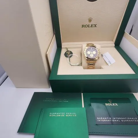 Rolex Daytona 126508 40mm Yellow gold Black 15