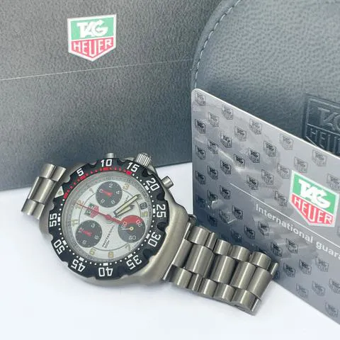 TAG Heuer Formula 1 Quartz CA1212-1 38mm Stainless steel White