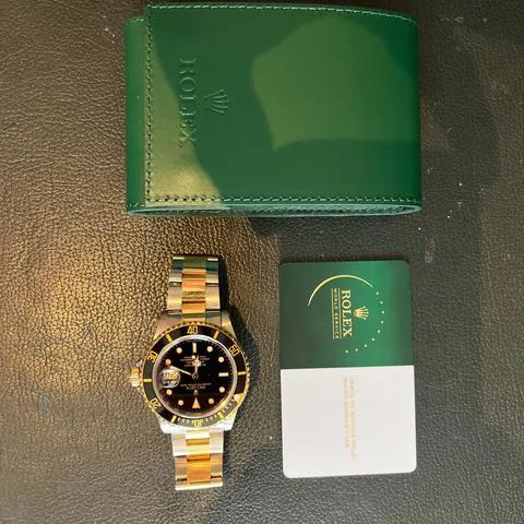 Rolex Submariner 16803 40mm Yellow gold and Stainless steel Black