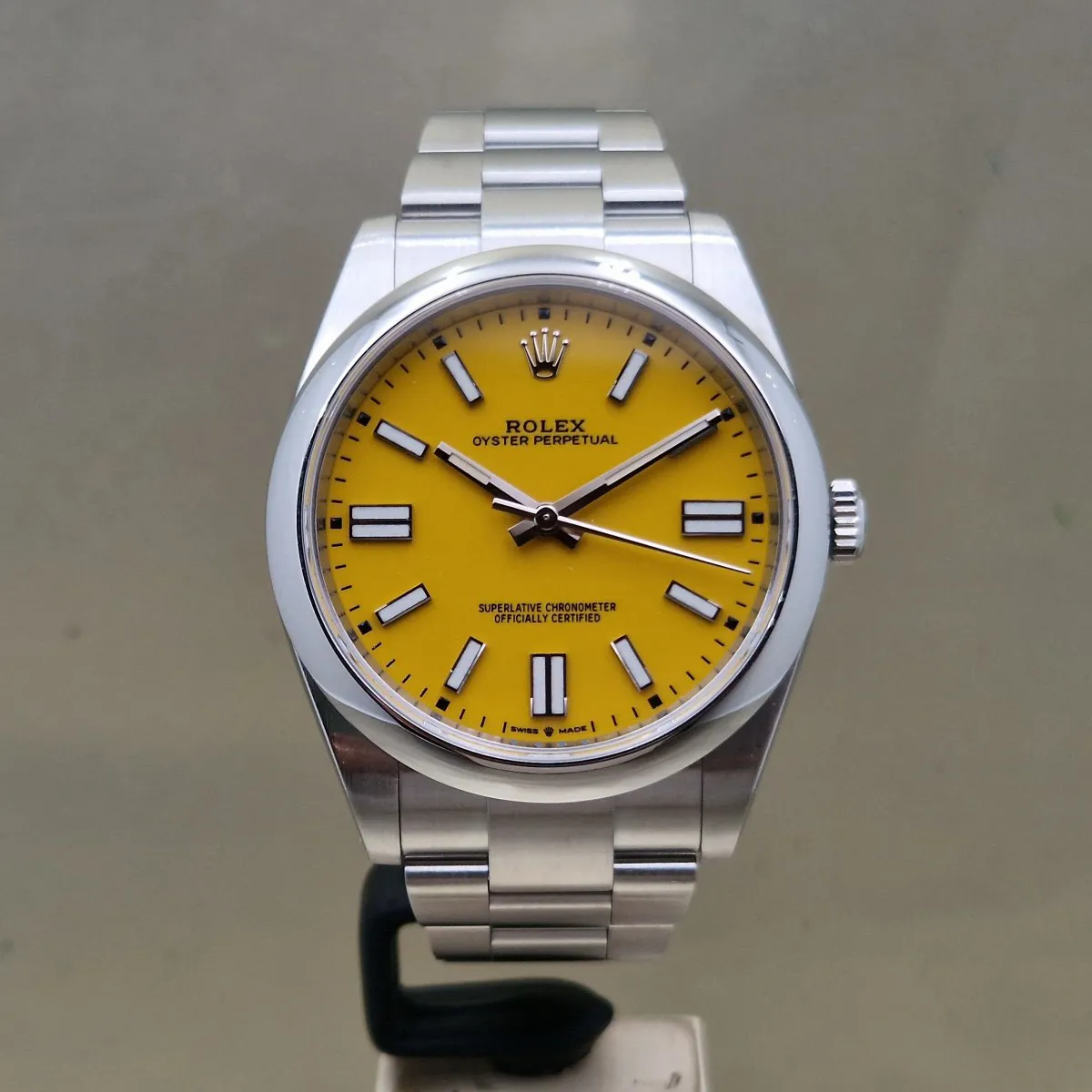 Rolex Oyster Perpetual 41 124300 41mm Stainless steel Yellow