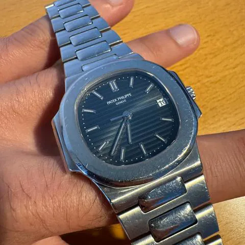 Patek Philippe Nautilus 3800/1A 37mm Stainless steel Black 2