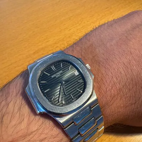 Patek Philippe Nautilus 3800/1A 37mm Stainless steel Black 3