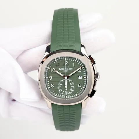 Patek Philippe Aquanaut 5968G-010 42mm White gold Green