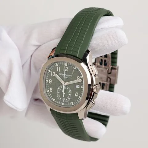 Patek Philippe Aquanaut 5968G-010 42mm White gold Green 1