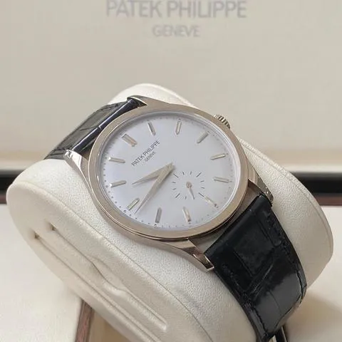 Patek Philippe Calatrava 5196G-001 37mm White gold Silver 2