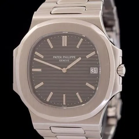 Patek Philippe Nautilus 3700 40mm Stainless steel Gray