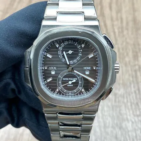 Patek Philippe Nautilus 5990/1A-001 40.5mm Stainless steel Black