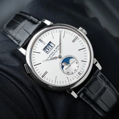 A. Lange & Söhne Saxonia 384.026 40mm White gold Silver